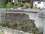 Bild 5 von 11 Ufermauer mit Kraftwerk